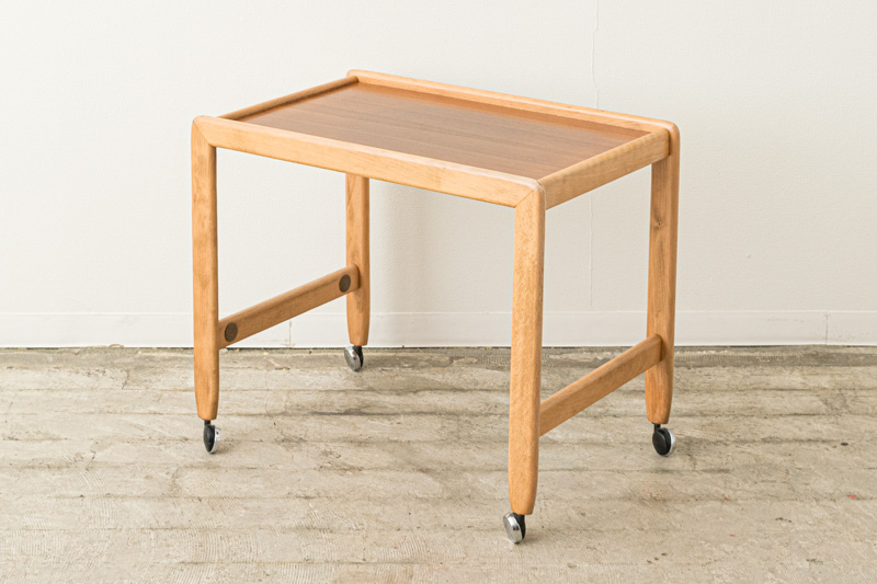 北欧家具　デンマーク製　ワゴンテーブル