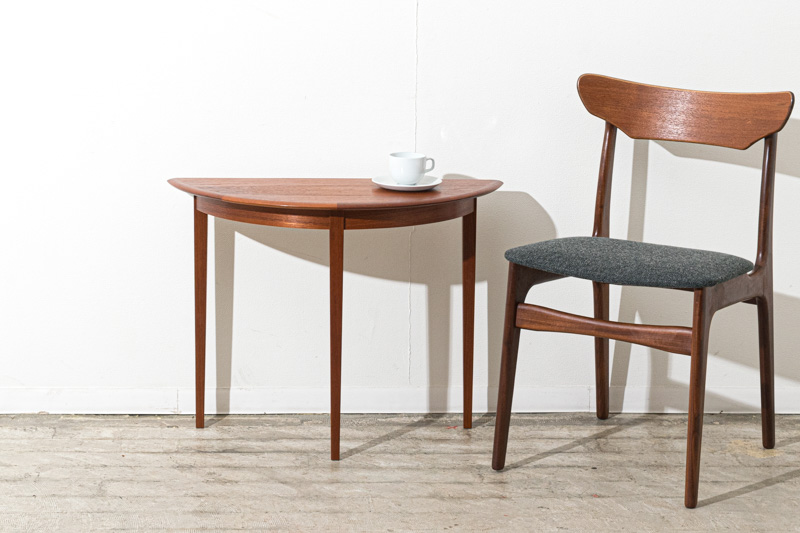 北欧家具　デンマーク　ネストテーブル