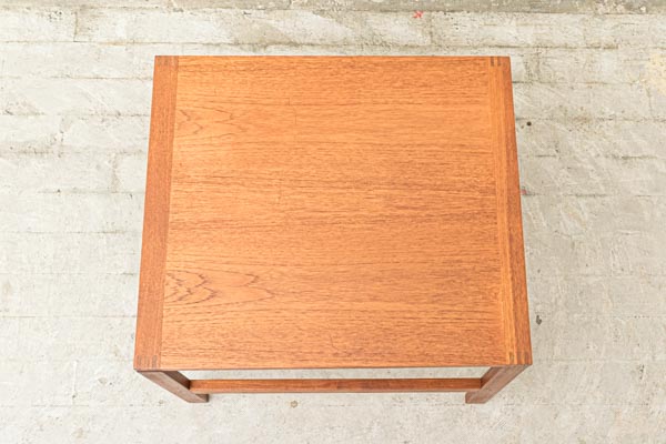 北欧家具　デンマーク　ネストテーブル