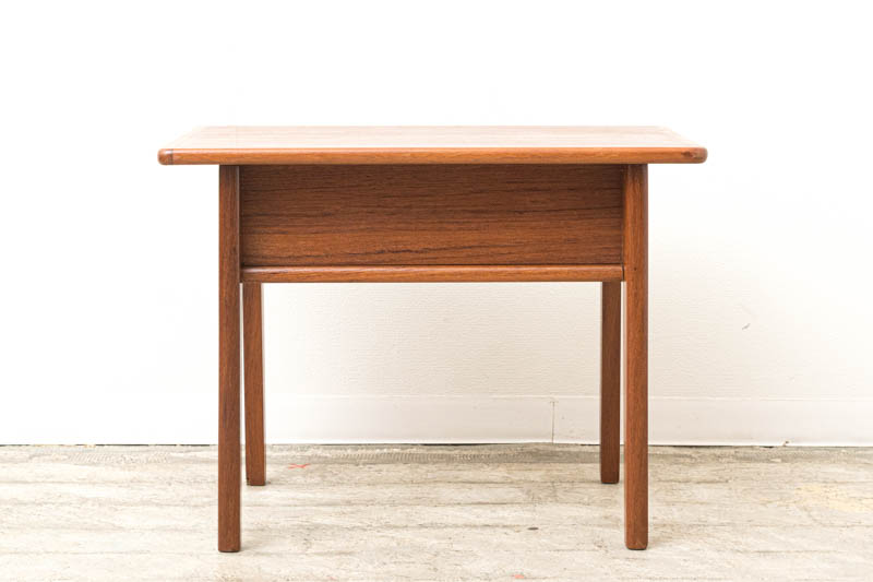 デンマーク製/キドニーシェイプ/サイドテーブル デンマーク製/キドニーシェイプ/サイドテーブル デンマーク製