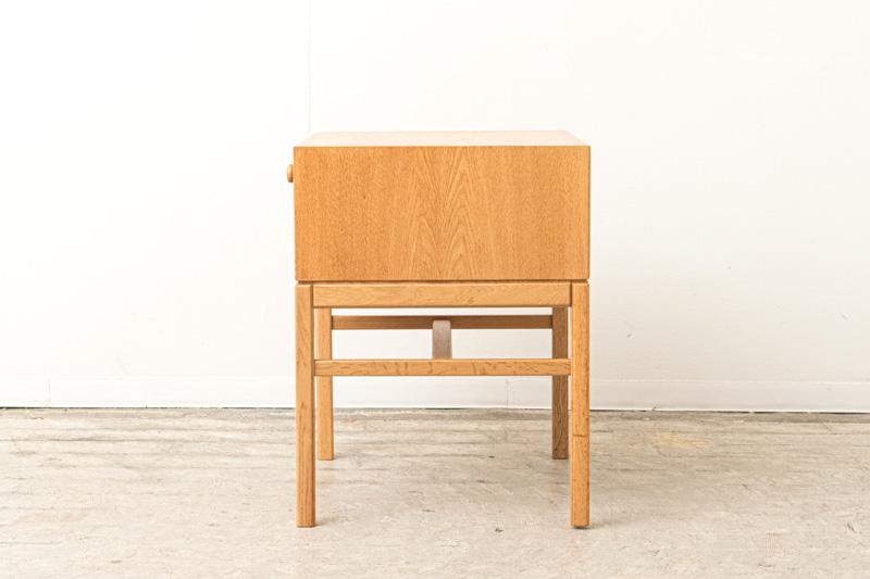 北欧ヴィンテージ家具　サイドテーブル　美品！週末お値下げ！！ スウェーデンヴィンテージ ソーイングボックス サイドテーブル