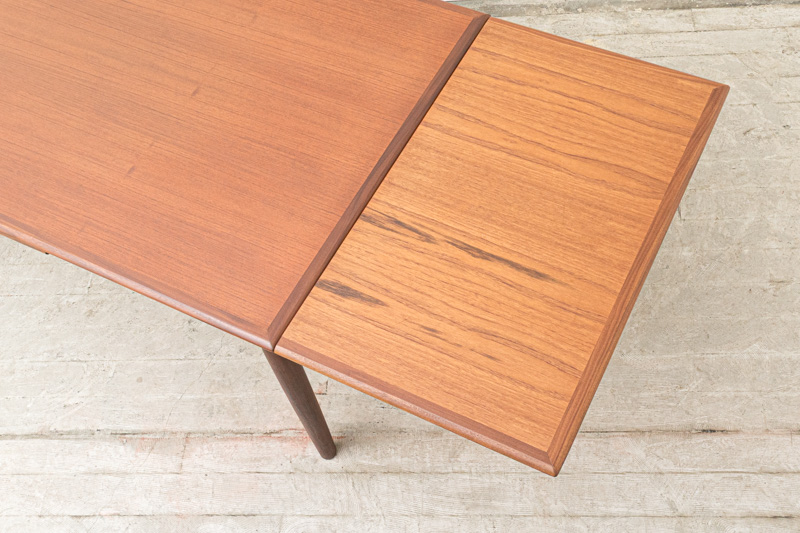 北欧家具　デンマーク　ダイニングテーブル　エクステンション