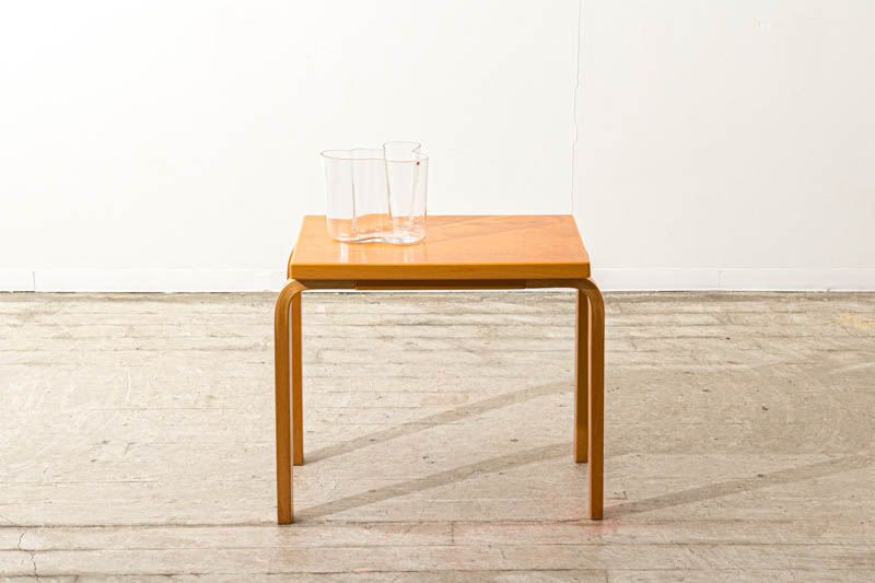 50年代　アルヴァアアルト　alvaraalto サイドテーブル　artek 北欧家具 talo フィンランド製 アルヴァ・アアルト alvar aalto サイド