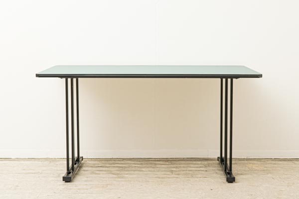 北欧家具　ウリヨ・クッカプーロ テーブル